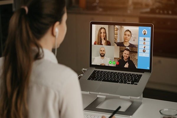 aocfiberlink-audio-visual-solutions-HD conferences-600