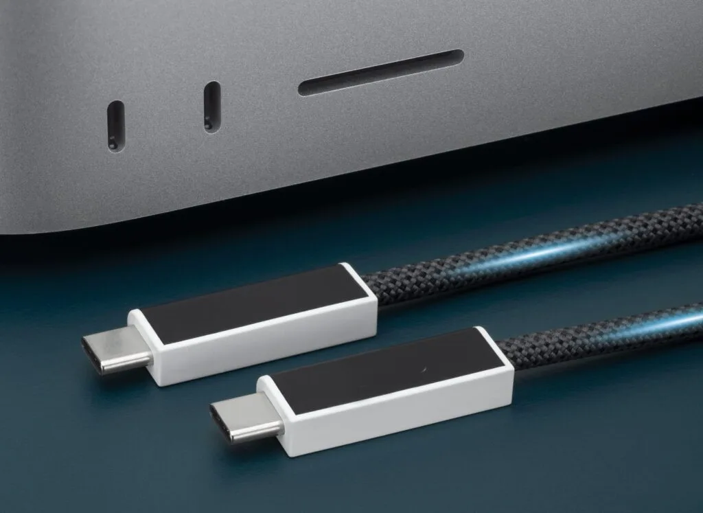 AOCFiberlink-Active-Optical-USB4-c-cable